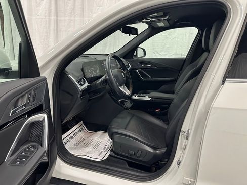Used 2025 BMW X1 xDrive28i image 10