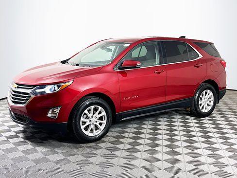 Used 2019 Chevrolet Equinox LT w/ Driver Convenience Package FWD image 4