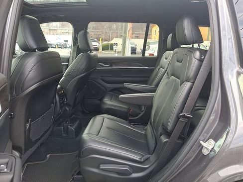 Used 2025 Jeep Grand Cherokee L Limited w/ Black Appearance Package image 11