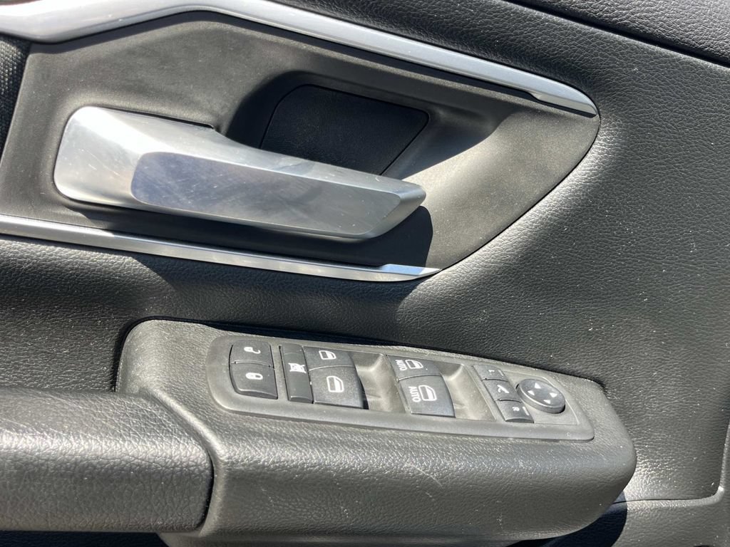 Used 2019 RAM 1500 Big Horn AWD/4WD image 34