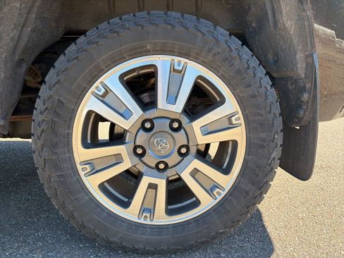 Used 2018 Toyota Tundra 1794 Edition AWD/4WD image 8
