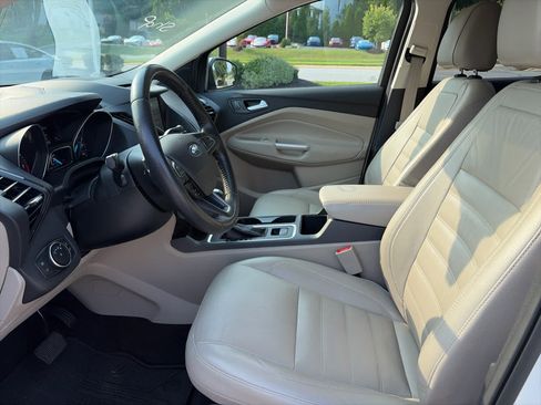 Used 2017 Ford Escape Titanium AWD/4WD image 12