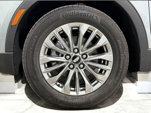 New 2025 Cadillac XT4 Premium Luxury w/ LPO, Floor Liner Package image 10