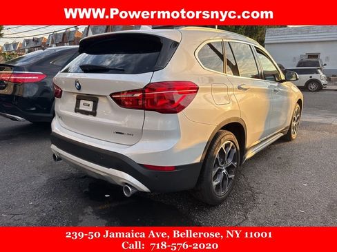 Used 2022 BMW X1 xDrive28i w/ Convenience Package AWD/4WD image 4