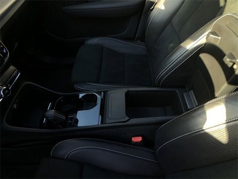 Used 2021 Volvo XC40 P8 Recharge w/ Advanced Package image 29