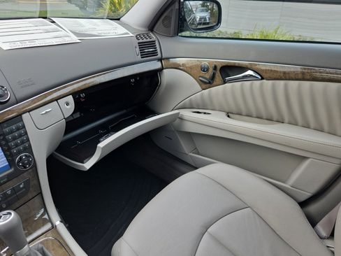 Used 2007 Mercedes-Benz E 350 Sedan image 26