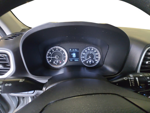 Used 2020 Hyundai Venue SE FWD image 14
