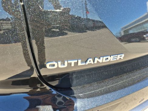 New 2026 Mitsubishi Outlander SE image 70