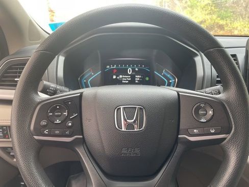 Certified 2023 Honda Odyssey EX image 18