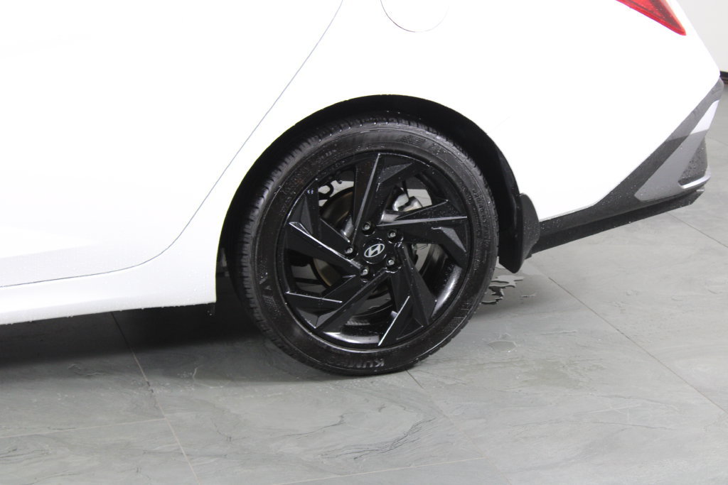 Certified 2026 Hyundai Elantra Sport FWD image 15
