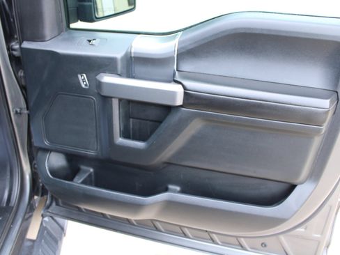 Used 2015 Ford F150 XLT w/ Equipment Group 302A Luxury AWD/4WD image 13