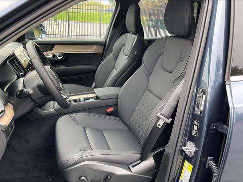 New 2026 Volvo XC90 B5 Plus image 11