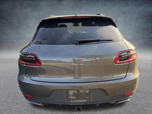 Used 2018 Porsche Macan image 3