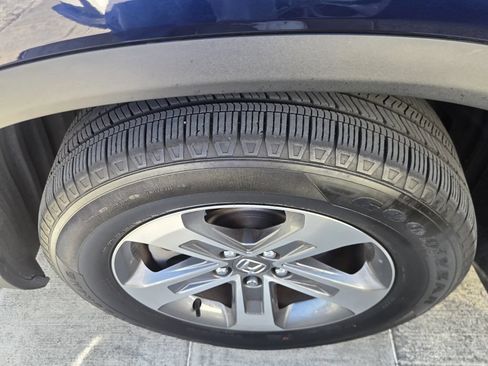 Used 2024 Honda Pilot EX-L image 7
