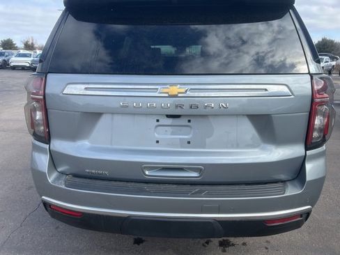 Used 2024 Chevrolet Suburban High Country w/ Advanced Technology Package image 6