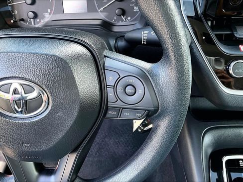 Certified 2025 Toyota Corolla LE image 24