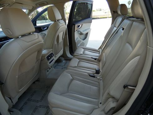 Used 2018 Audi Q7 3.0T Premium Plus w/ Premium Plus Package image 49