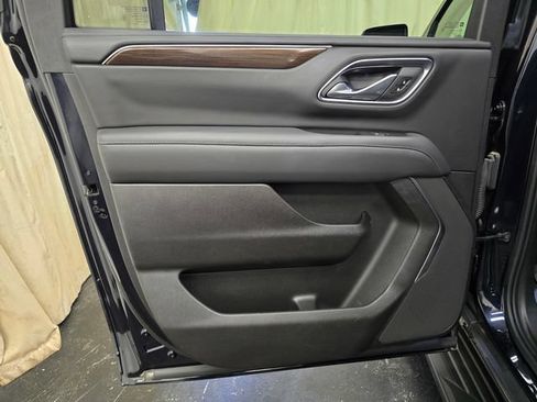 Used 2021 GMC Yukon XL SLE AWD/4WD image 25