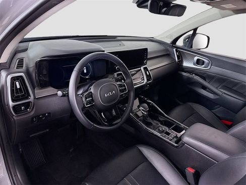 Used 2023 Kia Sorento SX image 3
