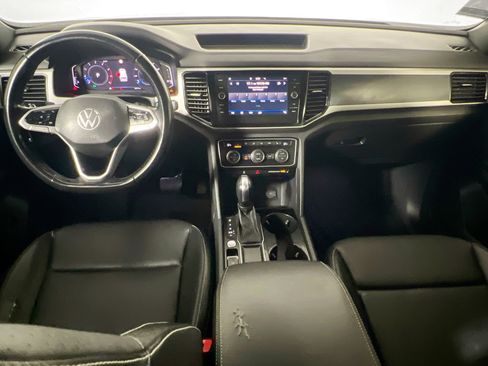 Used 2020 Volkswagen Atlas Cross Sport SEL image 30