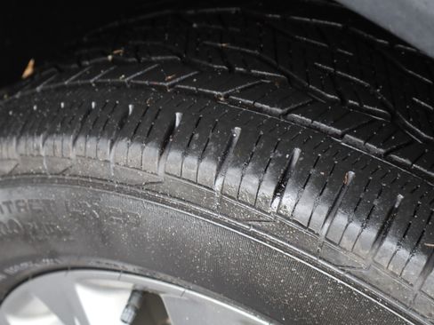 Used 2025 Buick Enclave Preferred FWD image 10