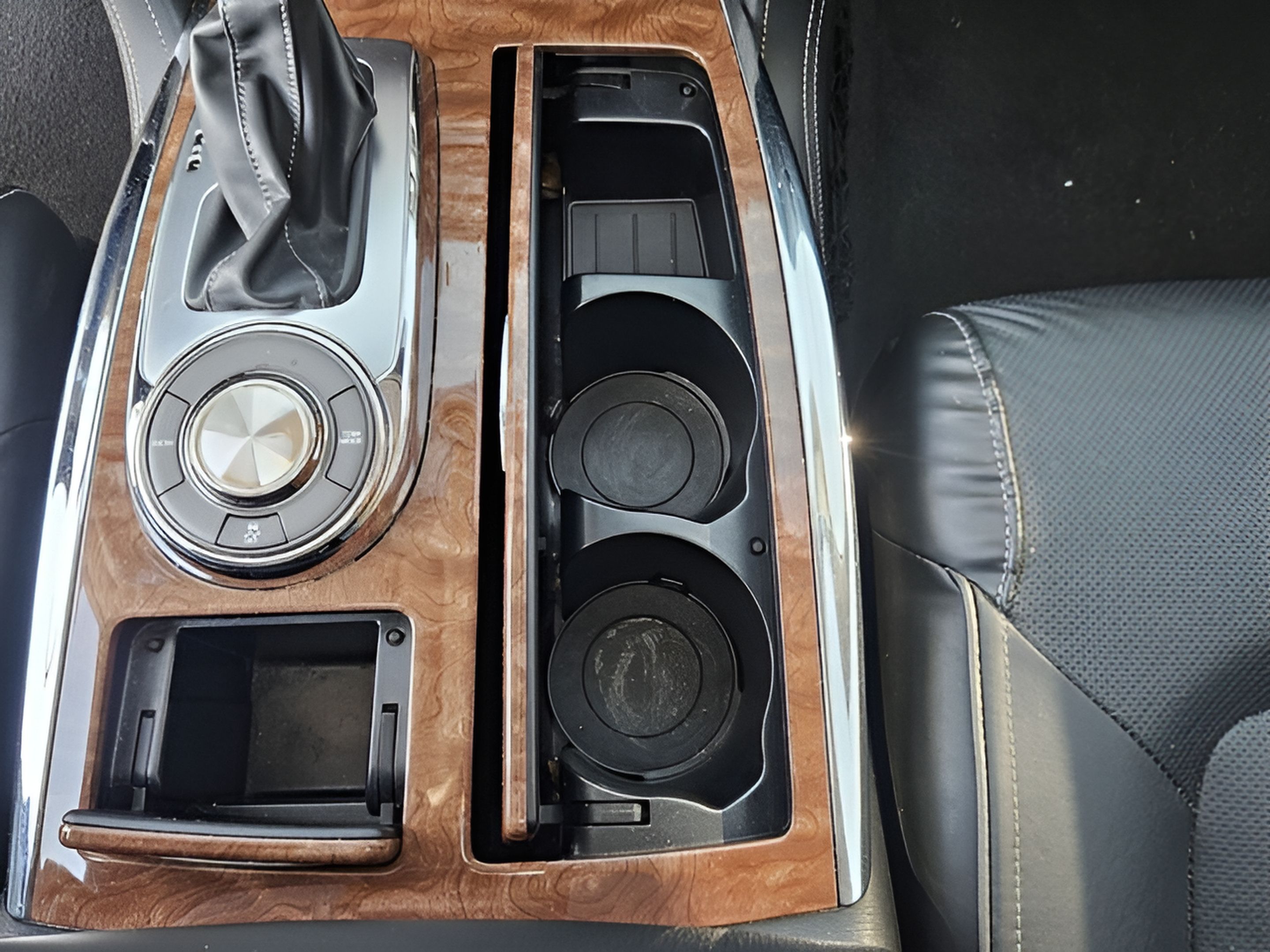 Used 2019 INFINITI QX80 Luxe w/ All-Season Package RWD image 18
