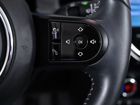 Used 2024 MINI Cooper S w/ Signature Upholstery Package FWD image 19