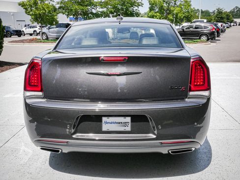 Used 2021 Chrysler 300 S RWD image 10