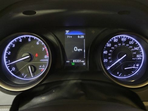 Used 2022 Toyota Camry SE image 23