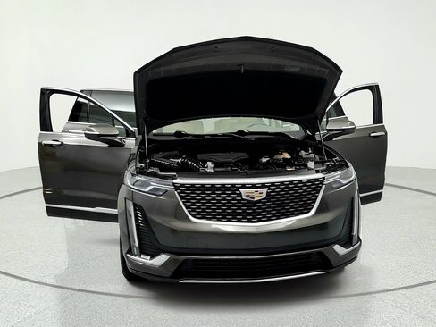 Certified 2020 Cadillac XT6 Premium Luxury FWD image 15
