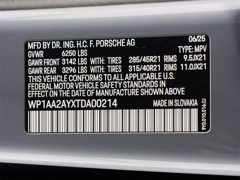 New 2026 Porsche Cayenne image 24