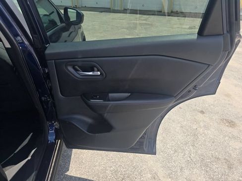 Used 2025 Nissan Rogue SV FWD image 34