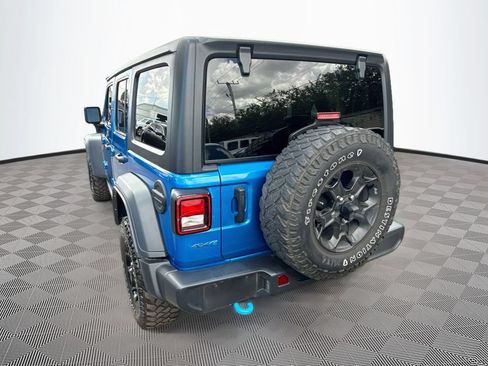 Used 2023 Jeep Wrangler Unlimited w/ Cold Weather Group AWD/4WD image 7