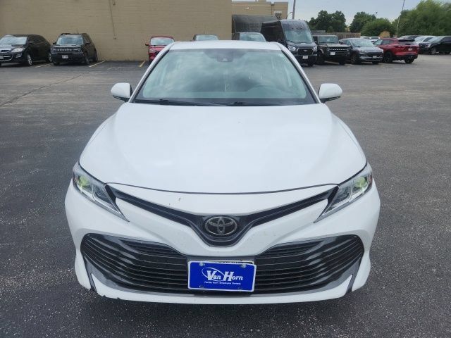 Used 2019 Toyota Camry LE w/ Convenience Package FWD image 2