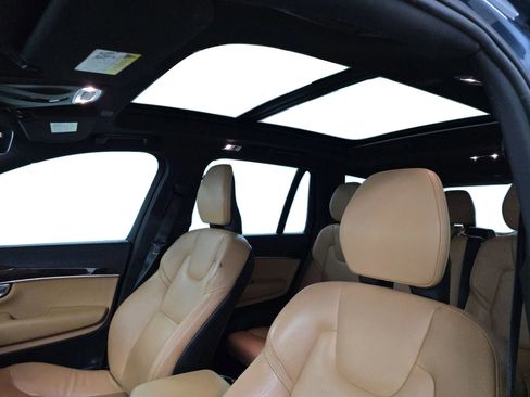 Used 2019 Volvo XC90 T6 Momentum w/ Advanced Package image 21