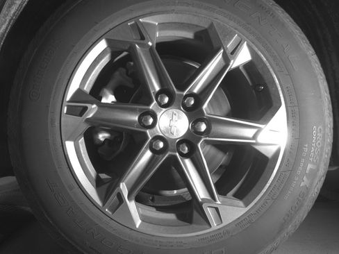 Used 2025 Chevrolet Blazer LT FWD image 12