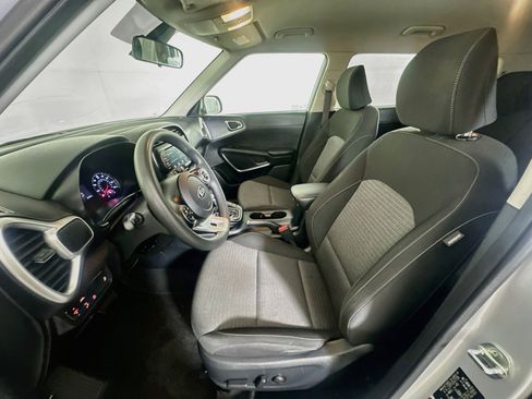 Used 2021 Kia Soul S FWD image 13