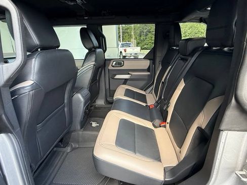 Certified 2022 Ford Bronco Wildtrak AWD/4WD image 15