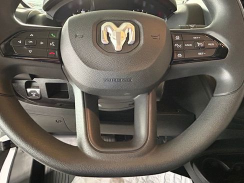 Used 2025 RAM ProMaster 2500 w/ Convenience Group image 35