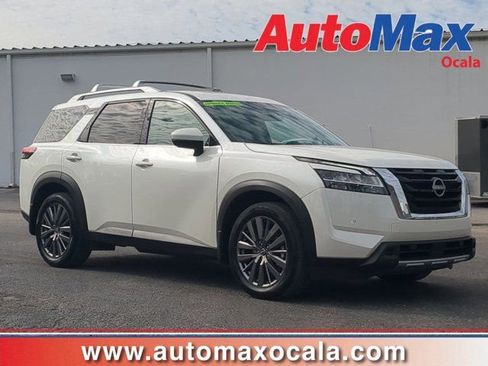 Used 2024 Nissan Pathfinder SL w/ SL Premium Package image 1