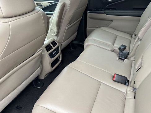 Used 2022 Honda Pilot Special Edition image 12