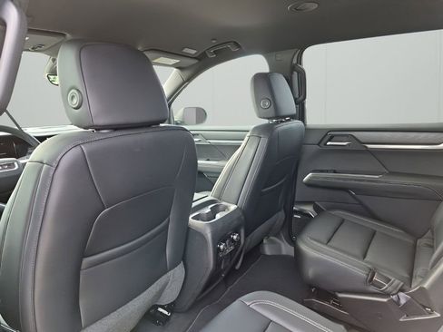 New 2026 GMC Acadia Elevation w/ Black Edition FWD image 21