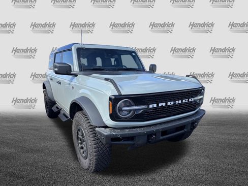 Used 2024 Ford Bronco Wildtrak image 2