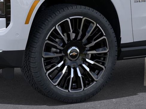 New 2026 Chevrolet Suburban High Country AWD/4WD image 9