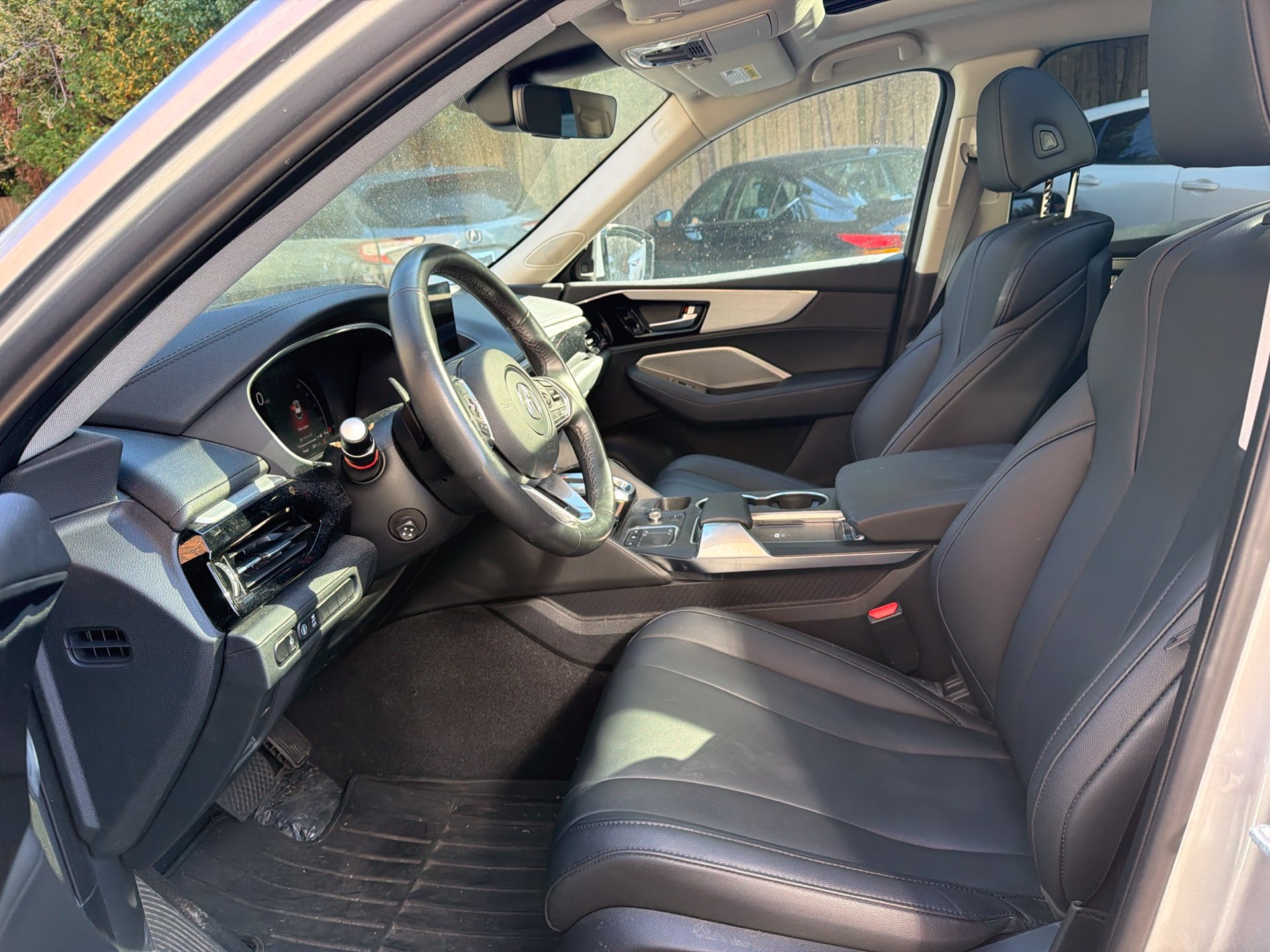 Used 2024 Acura MDX SH-AWD image 11