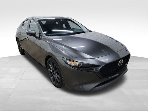 Used 2021 MAZDA MAZDA3 s image 2