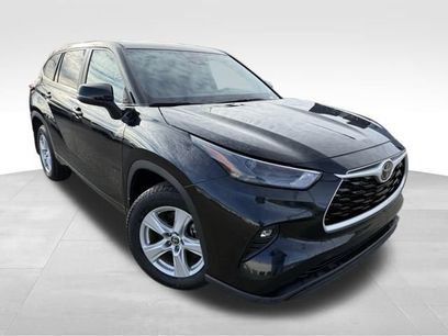 Used 2024 Toyota Highlander LE