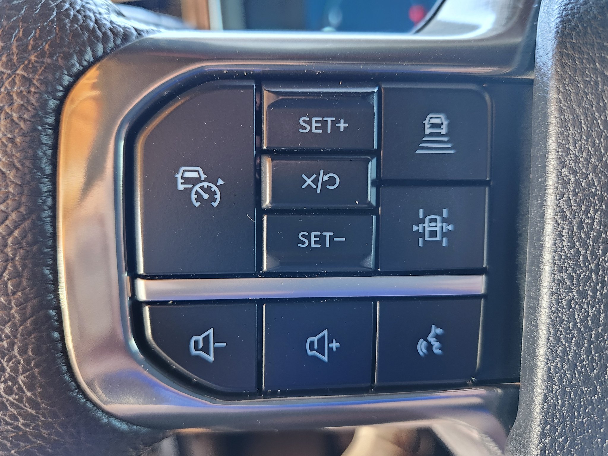Used 2025 Ford F450 King Ranch w/ Chrome Package AWD/4WD image 17