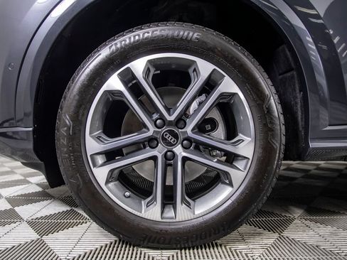 Used 2025 Audi Q5 Premium w/ Convenience Package AWD/4WD image 37
