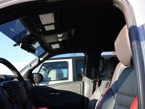 Used 2023 Nissan Frontier PRO-4X w/ Pro Convenience Package image 10